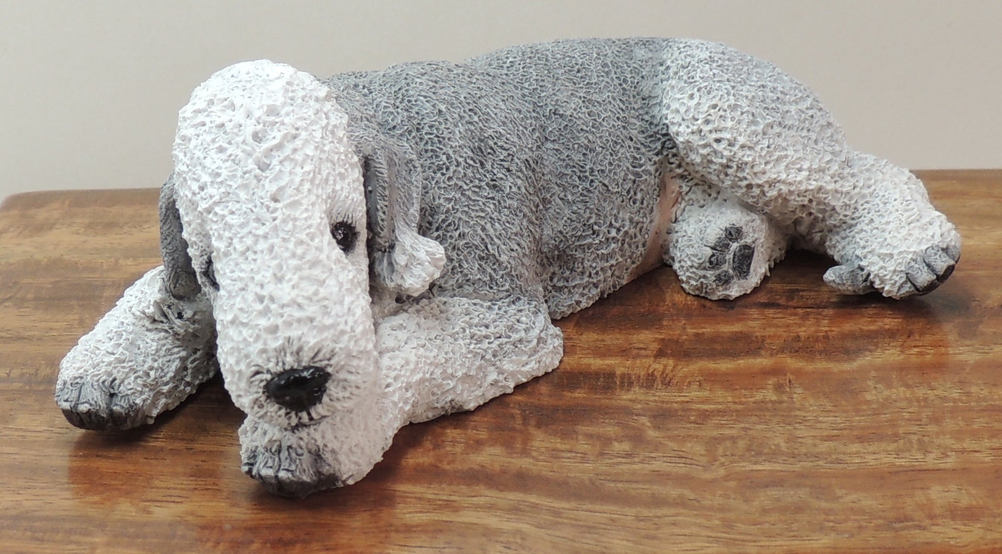 Blue Bedlington-terrier-sculpture